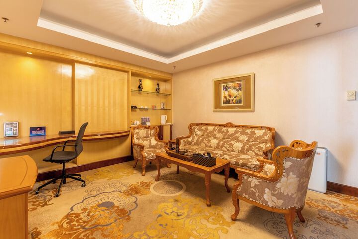 Room 14 of 26