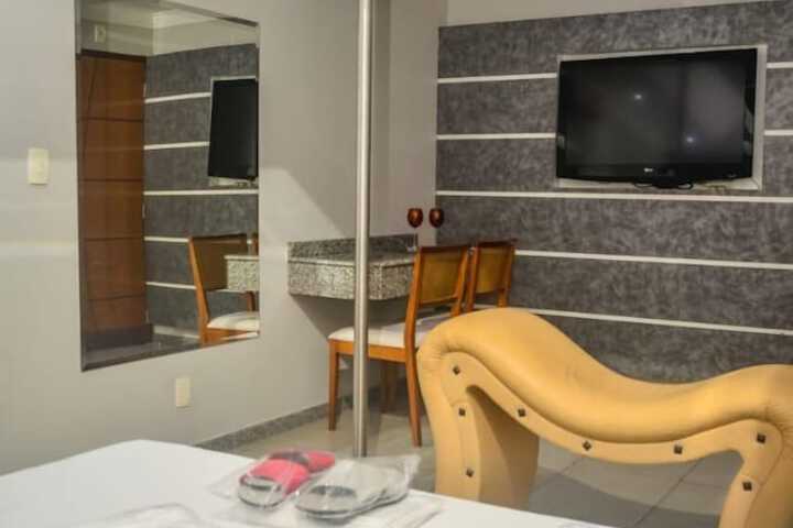 Room 19 of 62