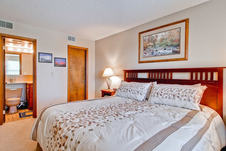 Room 12 of 155