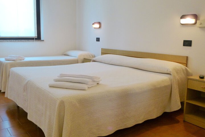 Room 13 of 24