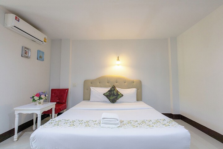 Room 2 of 22