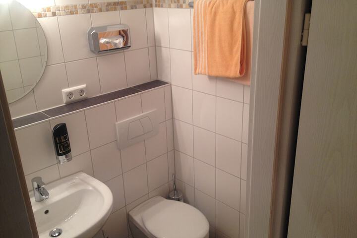 Room 12 of 26