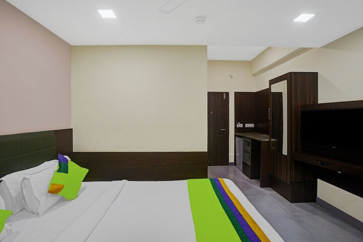 Room 10 of 41
