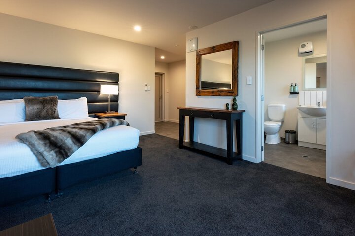 Room 43 of 120