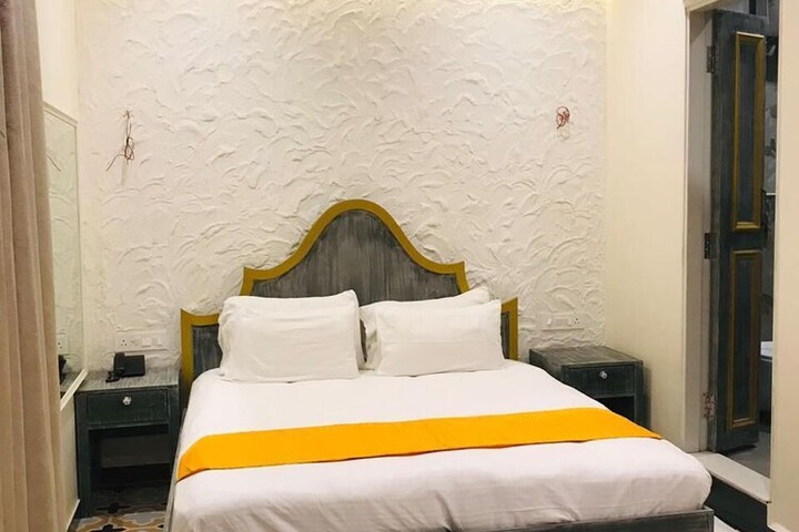 Room 70 of 167