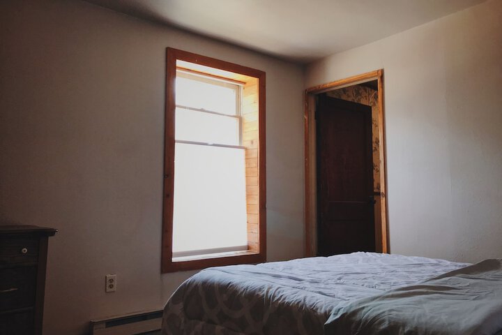 Room 27 of 68
