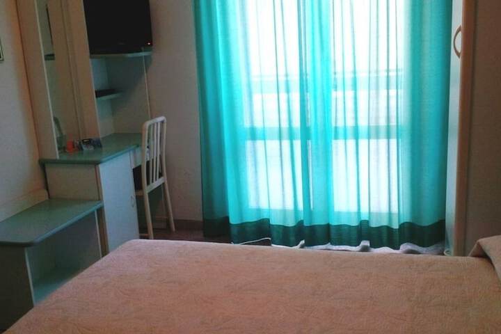 Room 16 of 36