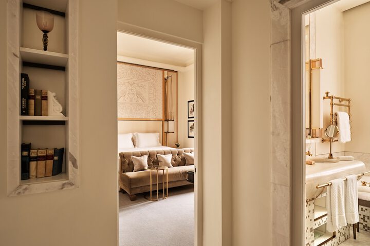Room 40 of 101
