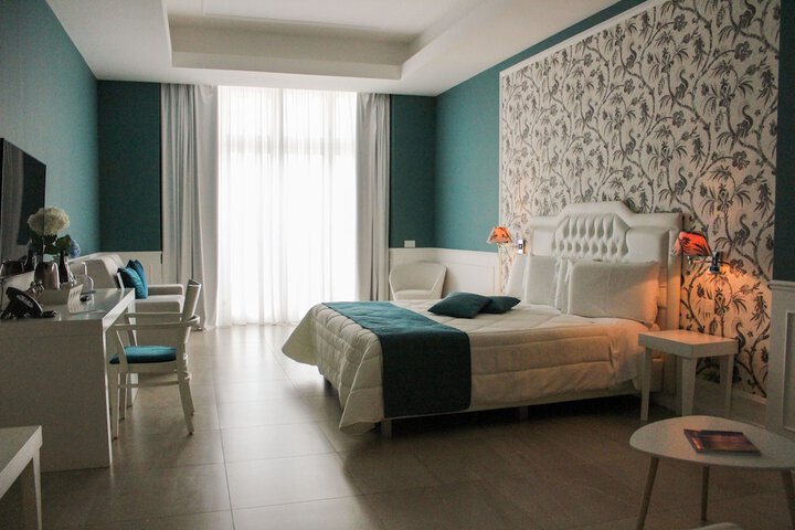 Room 32 of 129