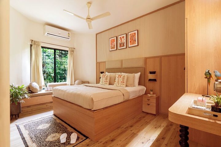 Room 8 of 35