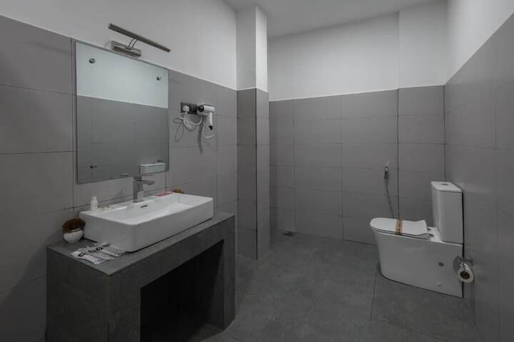 Room 36 of 47