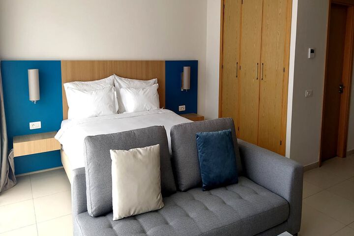 Room 7 of 30