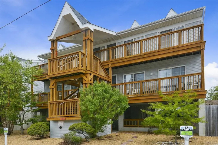 Rainbow Cove 105a Dagsworthy St. by Long & Foster