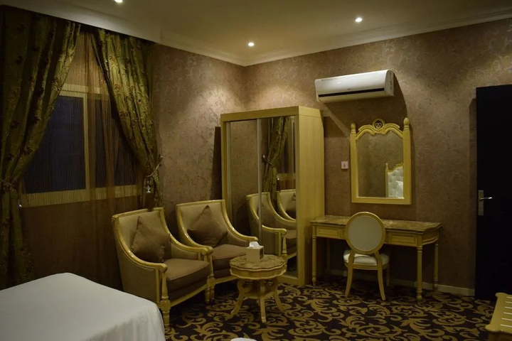hotel_rooms