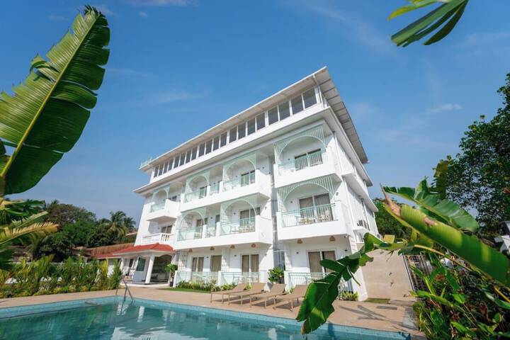Yellowstone Resort Arambol