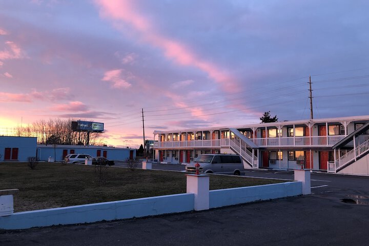 Hotel Entry