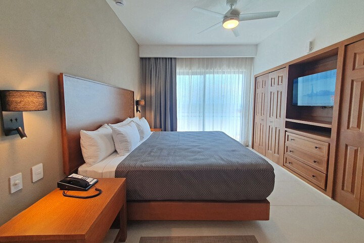 Room 18 of 90