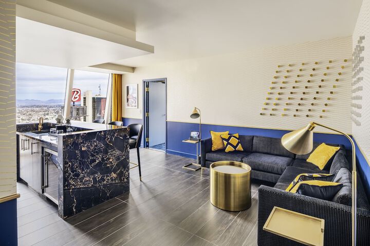 Room 18 of 40