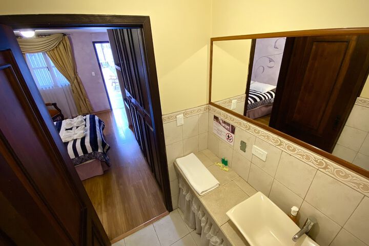 Room 35 of 59