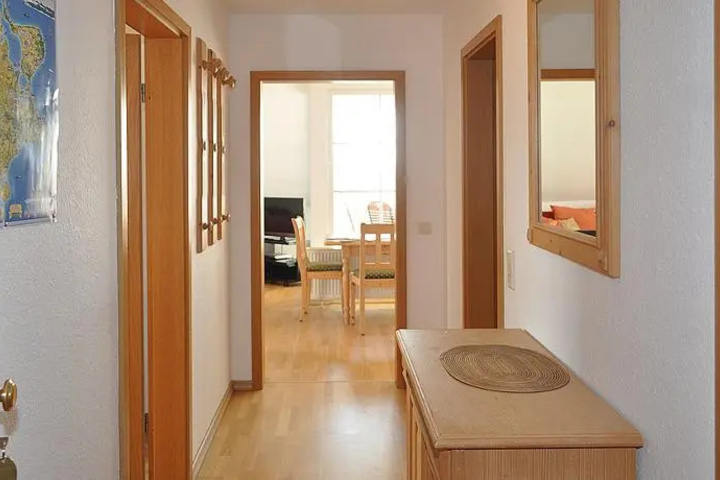 Room 4 of 4