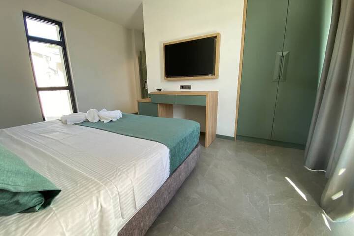 Room 45 of 62