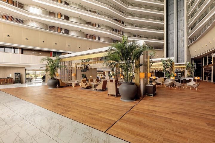 Hotel Interior 4 of 129