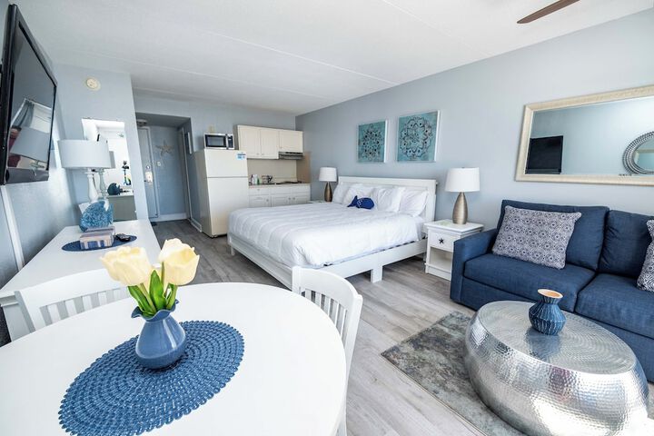 Deluxe Studio 2 Double Beds Ocean View Oceanfront (10 of 11)