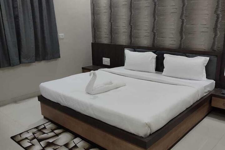 Hotel Grand Royal