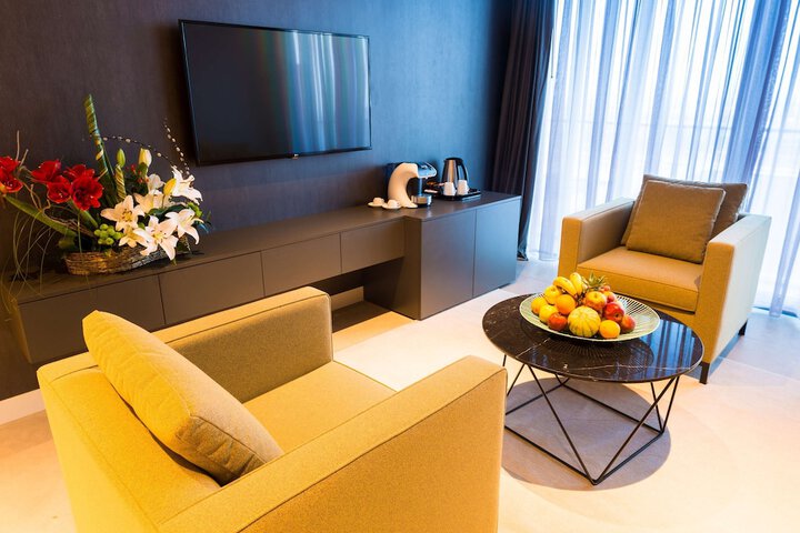 Room 22 of 114
