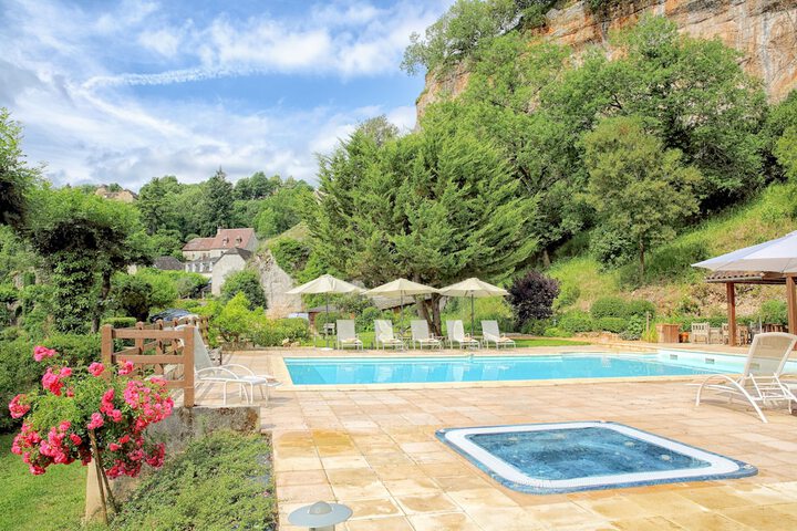 Pools & Facilities