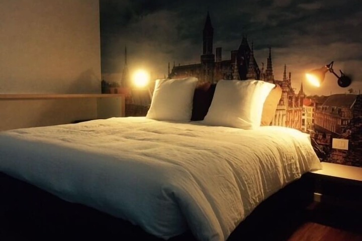 Room 44 of 62