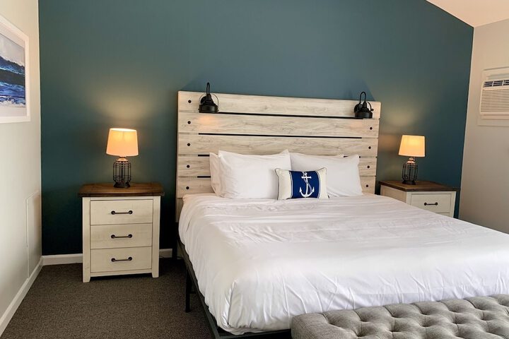 Room 6 of 50