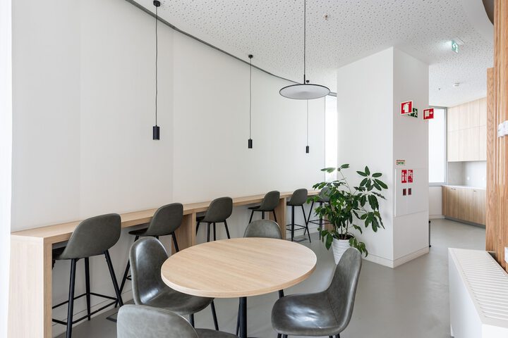 Room 42 of 115