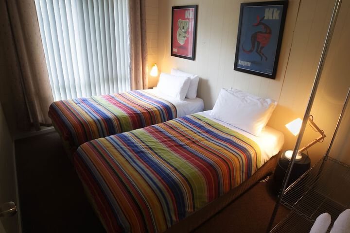 Room 4 of 35