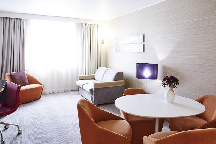 Room 2 of 56