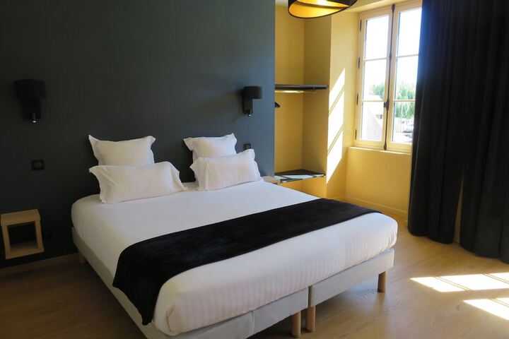 Room 5 of 19
