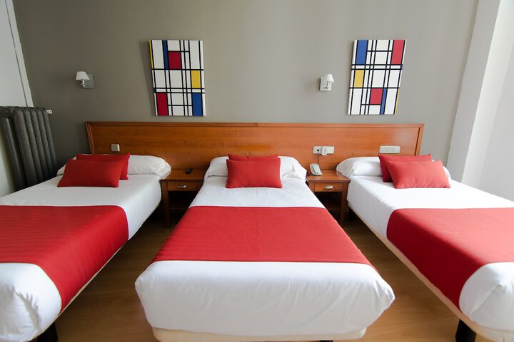 Room 15 of 40