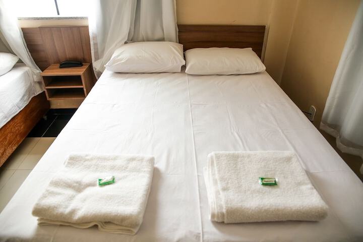 Room 7 of 27