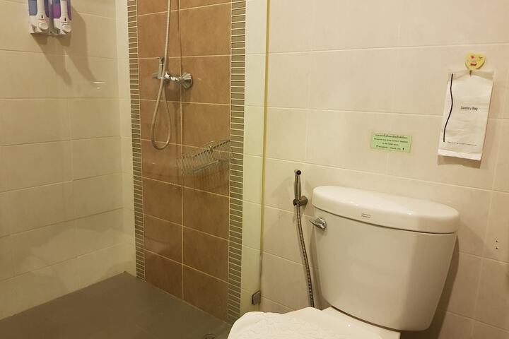 Room 64 of 79