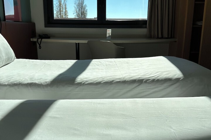 Room 40 of 85