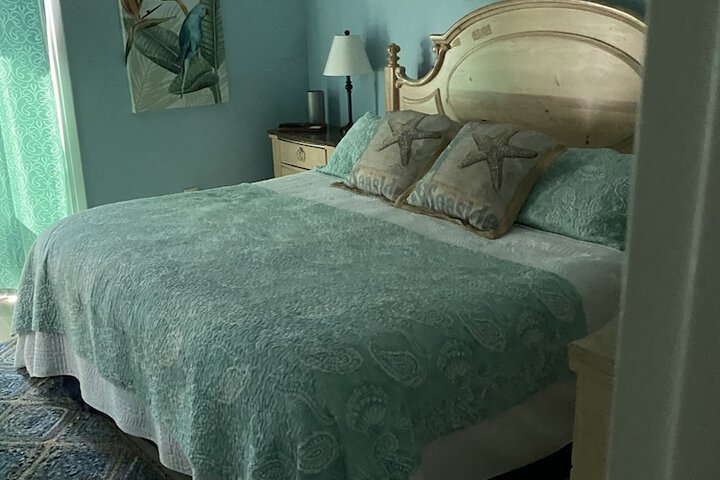 Room 5 of 85