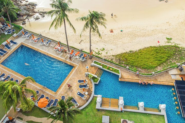 Hotel Pool