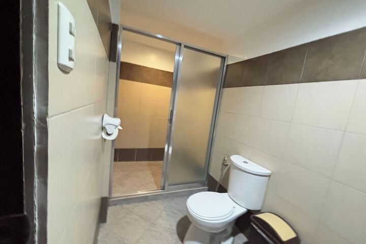 Room 44 of 61