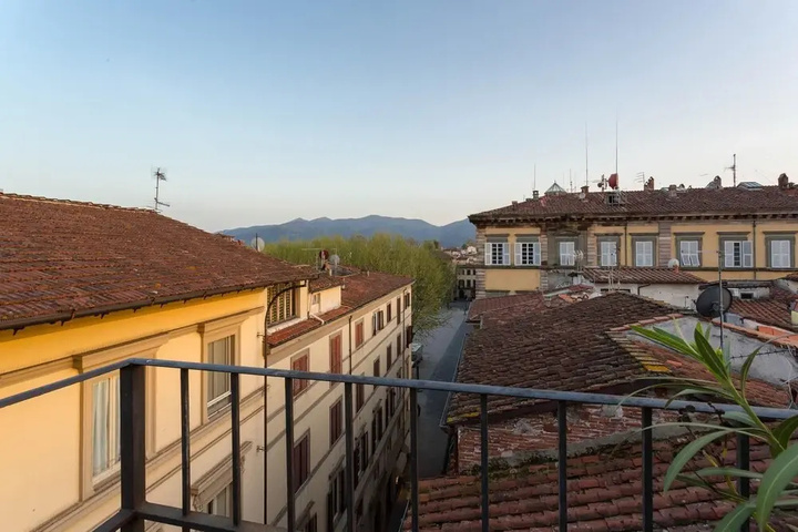 Exterior of Casa San Michele in Lucca