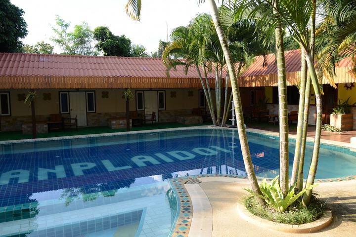Pools & Facilities