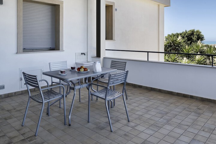 Terrace/Patio 24 of 49