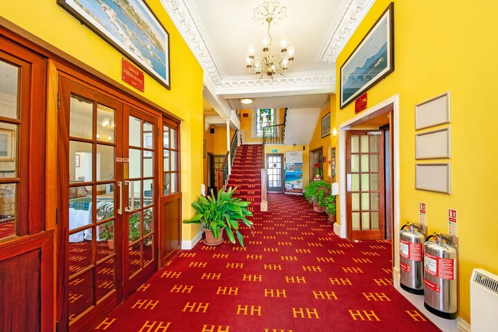 Ballroom/Hall 80 of 103
