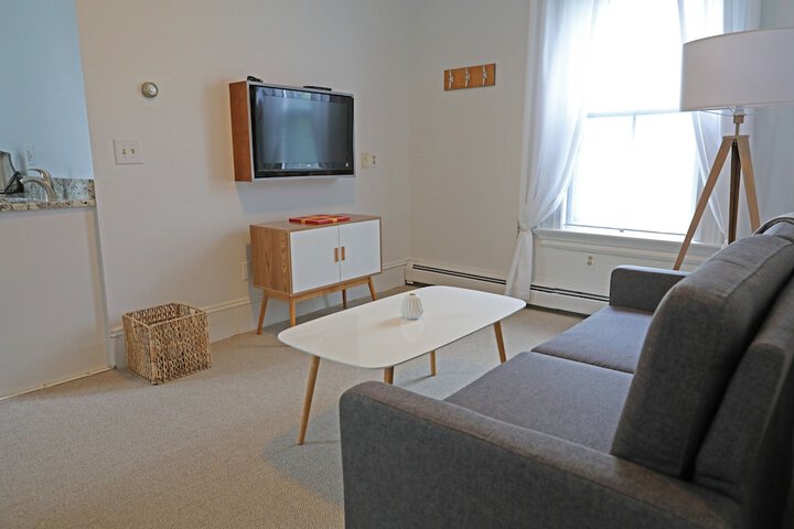 Room 37 of 72