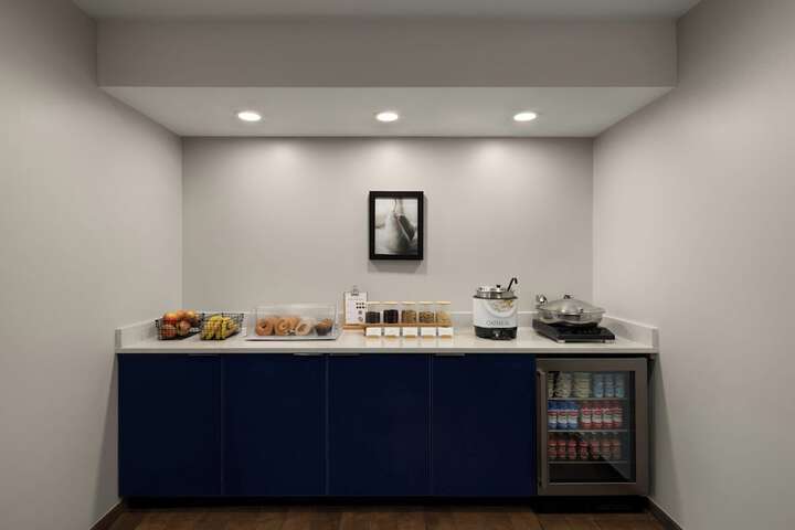 Breakfast/Coffee Service 35 of 39