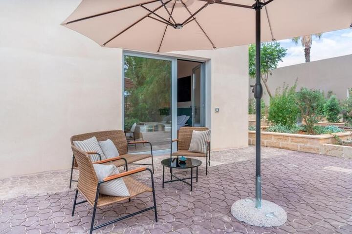 Terrace/Patio 9 of 10